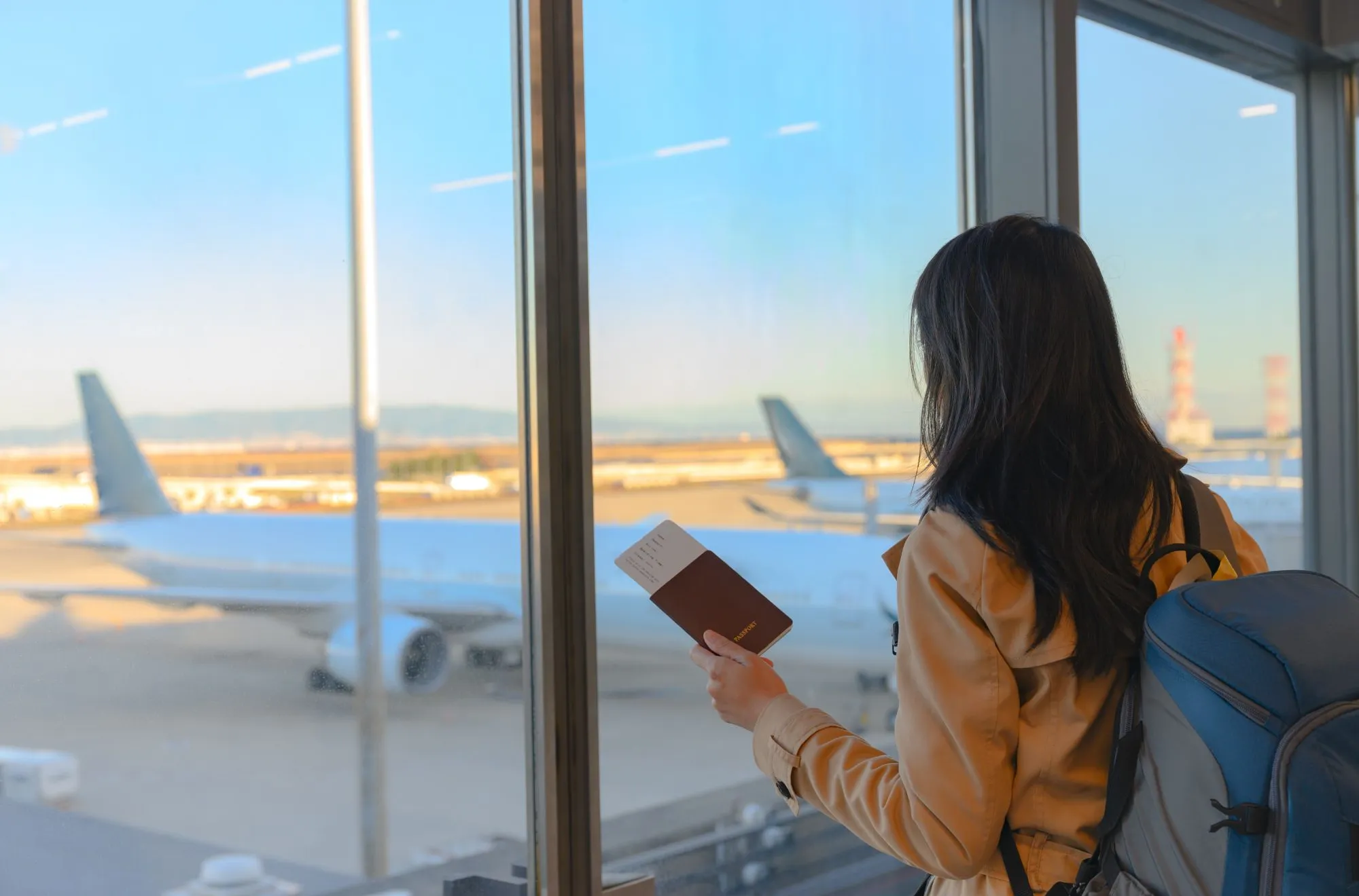 Pasajera disfrutando su viaje segura con Assisto
